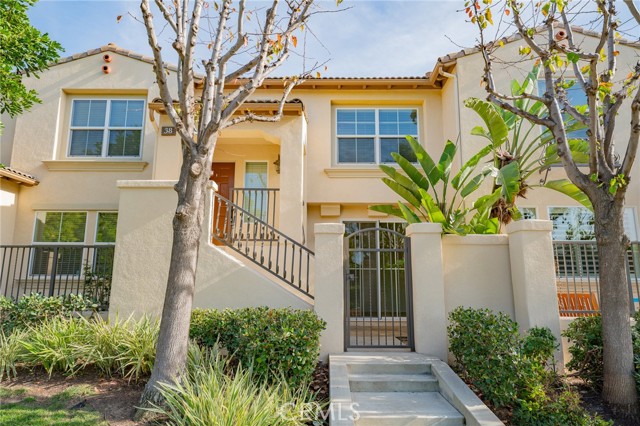 Detail Gallery Image 1 of 14 For 38 League, Irvine,  CA 92602 - 2 Beds | 2/1 Baths