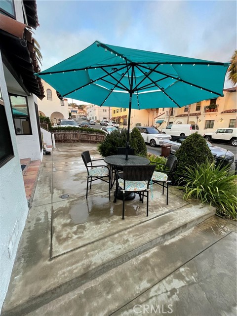 Detail Gallery Image 2 of 21 For 116 Avenida Serra #1,  San Clemente,  CA 92672 - 1 Beds | 1 Baths