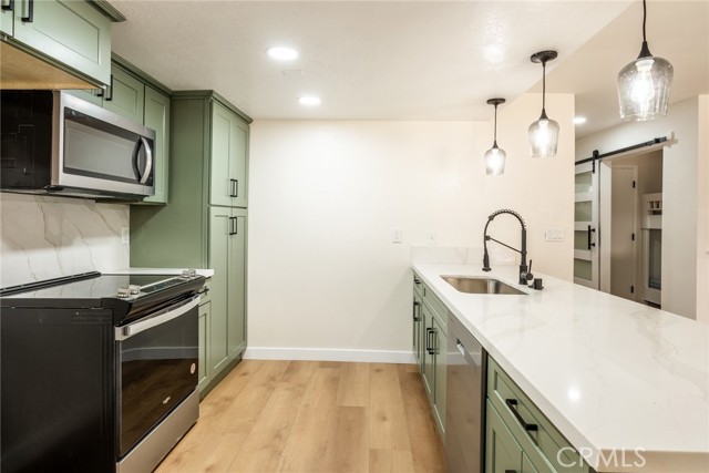 152 Viewpoint Road, Mammoth Lakes CA: https://media.crmls.org/medias/ae1961a9-15ad-4498-aa4d-02b023193096.jpg