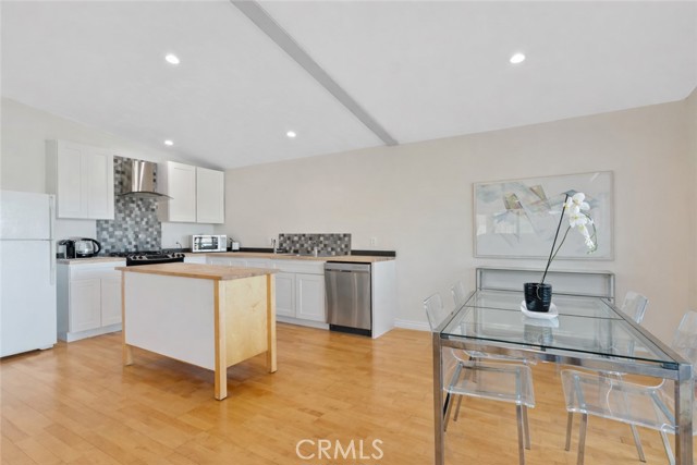 Detail Gallery Image 8 of 55 For 23777 Mulholland Hwy #62,  Calabasas,  CA 91302 - 4 Beds | 4 Baths