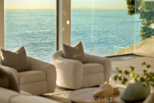 Detail Gallery Image 22 of 75 For 2665 Victoria Dr, Laguna Beach,  CA 92651 - 5 Beds | 4/2 Baths