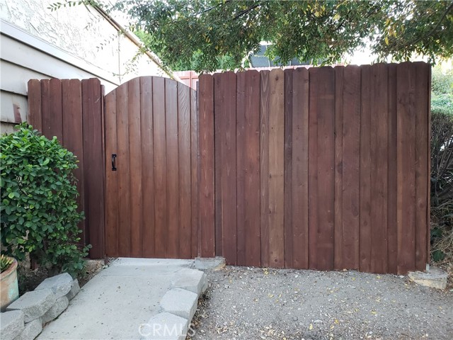22436 Avenue San Luis photo 21