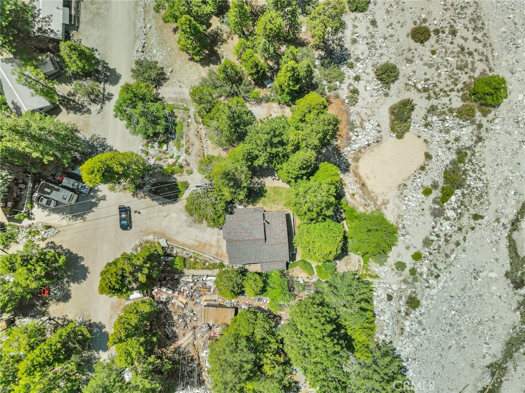 https://media.crmls.org/medias/ae1b658e-c6aa-480e-bb3d-1eae4464dd94.jpg?preset=X-Large