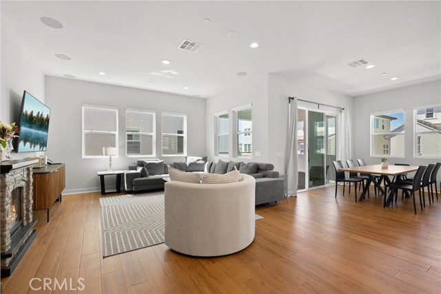 Detail Gallery Image 24 of 54 For 200 Newton, Lake Forest,  CA 92630 - 5 Beds | 4 Baths