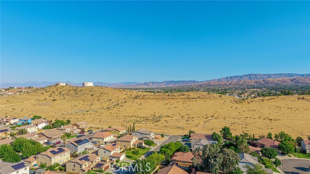 4302 Olivera Place, Lancaster CA: https://media.crmls.org/medias/ae1bc977-88c3-4125-9ce9-ba8d115cf126.jpg