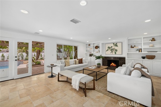 Detail Gallery Image 14 of 38 For 1801 Santiago Dr, Newport Beach,  CA 92660 - 4 Beds | 3 Baths
