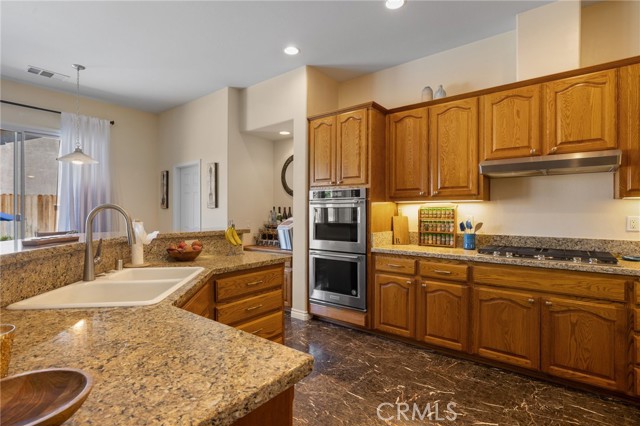 Detail Gallery Image 15 of 44 For 308 Riesling Vines St, Bakersfield,  CA 93314 - 3 Beds | 2 Baths