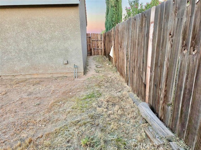 Detail Gallery Image 19 of 20 For 12966 Sundown, Victorville,  CA 92392 - 3 Beds | 2 Baths