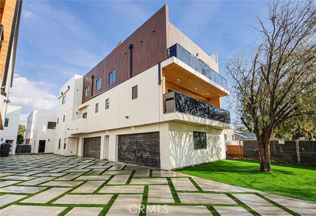 Front Image Thumbnail for CRBB25276052