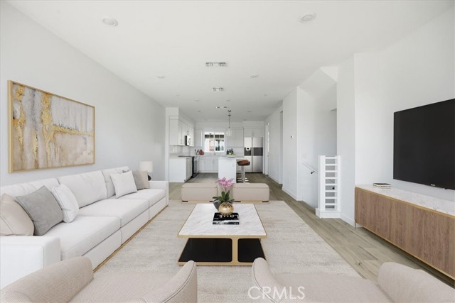 Detail Gallery Image 5 of 36 For 2533 Academy St, El Monte,  CA 91733 - 4 Beds | 3/1 Baths