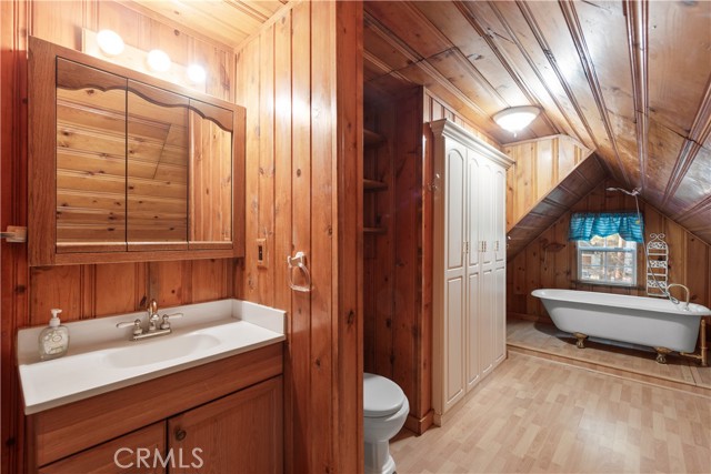 Detail Gallery Image 12 of 15 For 805 Sugarloaf Bld, Big Bear City,  CA 92314 - 3 Beds | 2 Baths