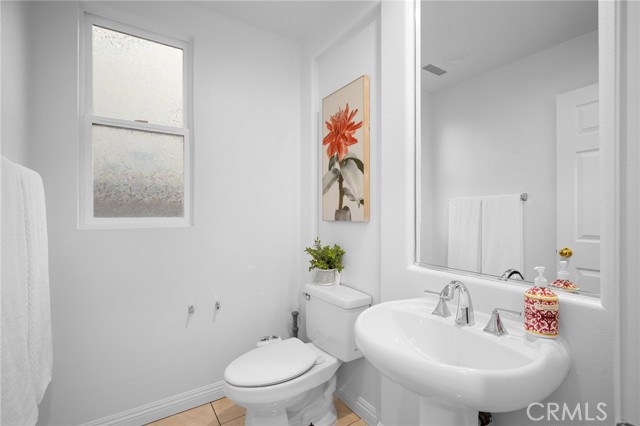 27 Silver Forest Court, Azusa CA: https://media.crmls.org/medias/ae1ef988-5172-4e01-bd27-0ea9b787b975.jpg