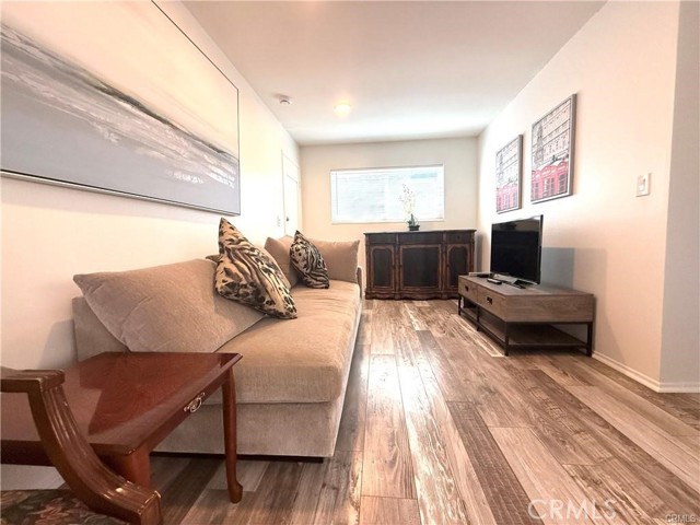 Detail Gallery Image 7 of 13 For 14901 Waverly Ln, Irvine,  CA 92604 - 3 Beds | 2 Baths