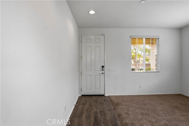 Detail Gallery Image 6 of 37 For 29538 Major League, Lake Elsinore,  CA 92530 - 3 Beds | 2/1 Baths