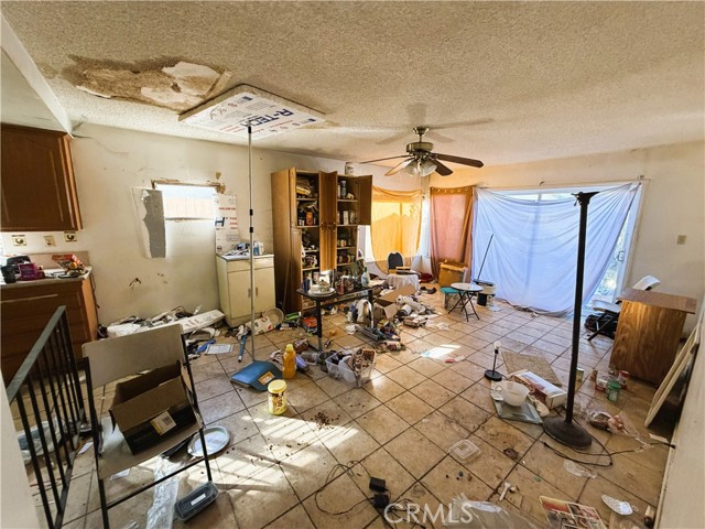 Detail Gallery Image 5 of 11 For 2133 Cochran St, Simi Valley,  CA 93065 - 3 Beds | 2 Baths