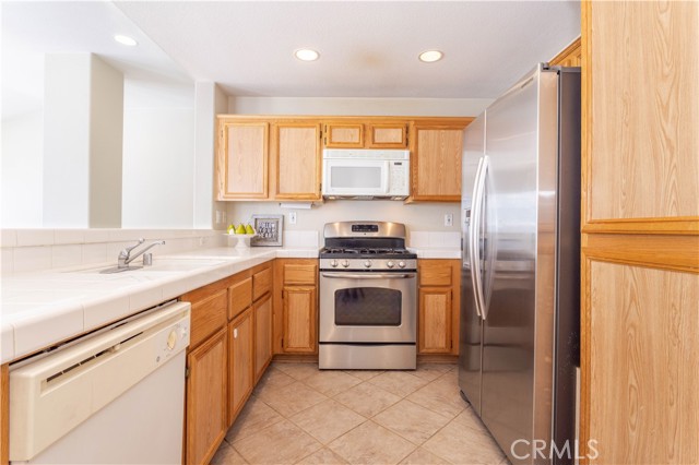 Detail Gallery Image 12 of 33 For 18024 Flynn Dr #5509,  Canyon Country,  CA 91387 - 2 Beds | 2 Baths