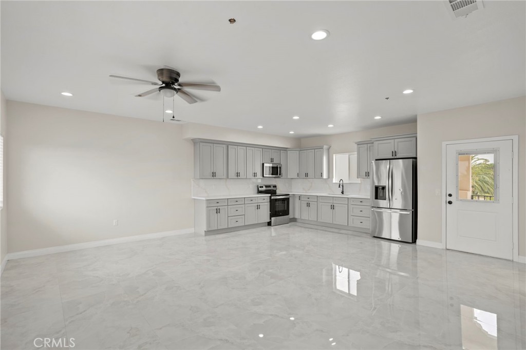 MLS #OC26122644 image #6