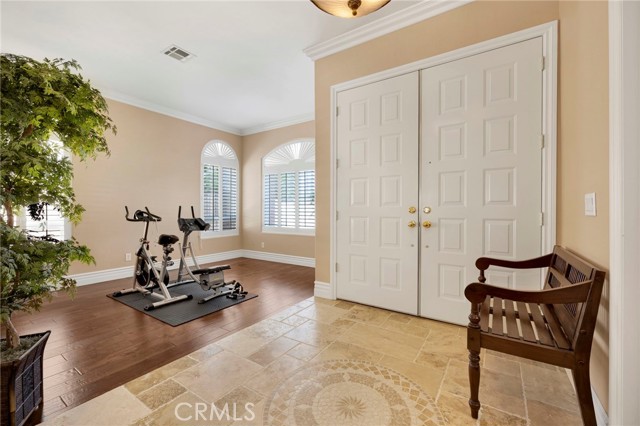 Detail Gallery Image 5 of 44 For 504 Alta Mira St, Simi Valley,  CA 93065 - 4 Beds | 2/1 Baths