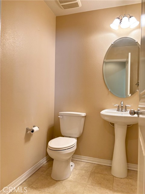 Detail Gallery Image 20 of 31 For 7450 Silver Saddle Ct, Corona,  CA 92880 - 5 Beds | 3/1 Baths