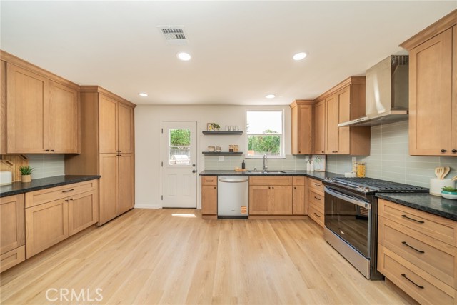 306 Felisa Court, Redlands CA: https://media.crmls.org/medias/ae2376ef-6b8a-471c-a2c9-92240aa6e80d.jpg