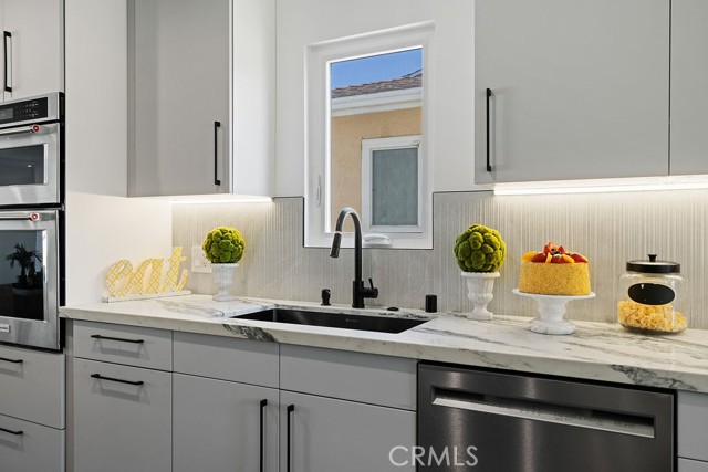 11245 Greenlawn Avenue, Culver City, California 90230, 5 Bedrooms Bedrooms, ,3 BathroomsBathrooms,Residential Lease,For Rent,11245 Greenlawn Avenue,CRSR25156538