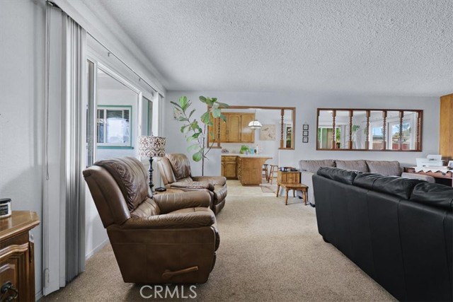 315 Hobbs Lane, Santa Maria CA: https://media.crmls.org/medias/ae23bcbb-4f2e-4d89-86f0-e4ac71b0965a.jpg
