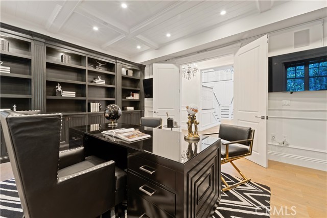 17528 Jayden Lane, Encino CA: https://media.crmls.org/medias/ae23d12c-2a5e-4d50-90fc-29f294397bca.jpg
