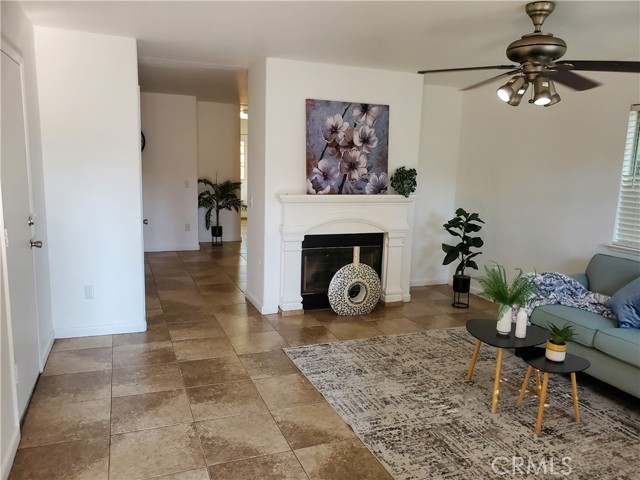 Detail Gallery Image 5 of 27 For 2758 Madrid, Merced,  CA 95348 - 3 Beds | 2 Baths