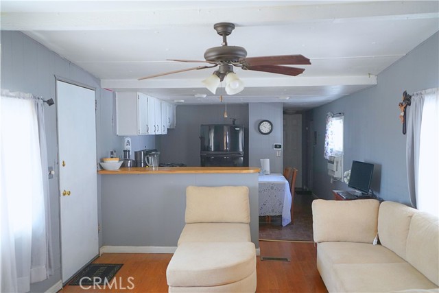 Detail Gallery Image 6 of 17 For 17255 Valley Blvd Sp 12w, Fontana,  CA 92335 - 2 Beds | 1 Baths