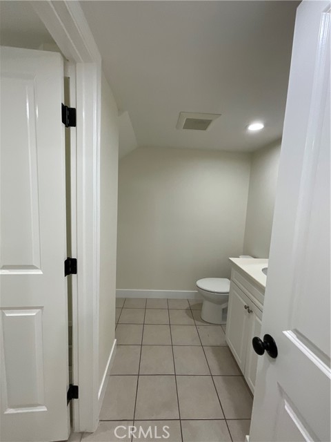 2641 Santa Ana Avenue, Costa Mesa CA: https://media.crmls.org/medias/ae24b203-3f00-4f1d-b398-8b209c94f63c.jpg