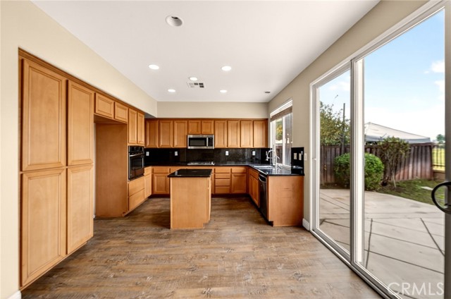 Detail Gallery Image 19 of 63 For 29141 Salrio Dr, Menifee,  CA 92584 - 4 Beds | 2/1 Baths