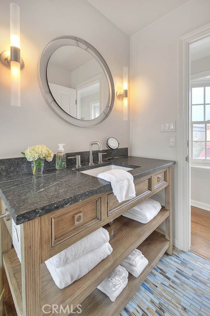 Detail Gallery Image 43 of 59 For 5590 E the Toledo, Long Beach,  CA 90803 - 4 Beds | 4 Baths