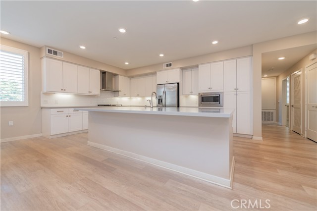 Detail Gallery Image 10 of 37 For 174 Tribeca, Irvine,  CA 92612 - 2 Beds | 2 Baths