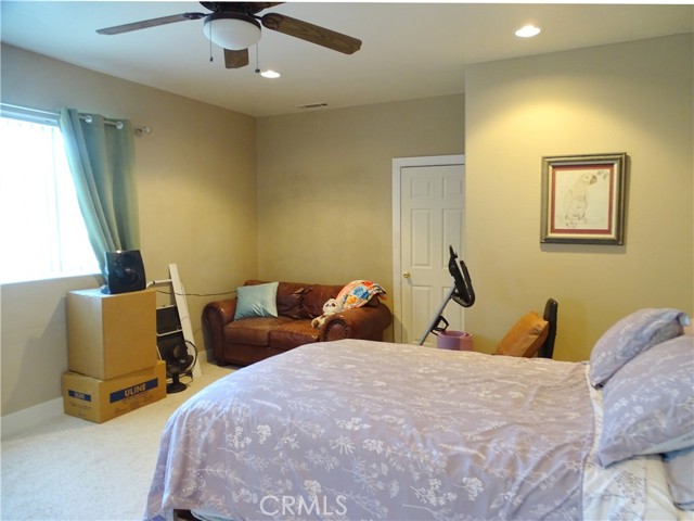 Detail Gallery Image 23 of 41 For 2097 Fox Ln, Big Bear City,  CA 92314 - 4 Beds | 3/1 Baths