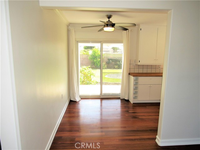 348 E Jacaranda, Orange CA: https://media.crmls.org/medias/ae2890fa-e7d0-4b9d-b889-e5a9bd3e218c.jpg