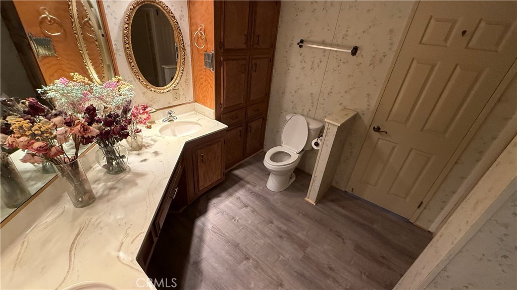 https://media.crmls.org/medias/ae28aebb-7f88-4e37-a3cb-69d639b4526d.jpg?preset=X-Large