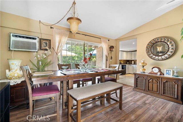 17913 E Kelby Street, Covina CA: https://media.crmls.org/medias/ae28cca3-4d2c-4812-b68a-c16136dc9ebb.jpg