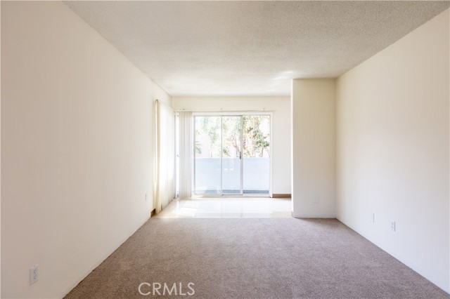 Detail Gallery Image 2 of 9 For 509 Avenue G #1,  Redondo Beach,  CA 90277 - 2 Beds | 1 Baths