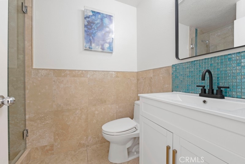 https://media.crmls.org/medias/ae295657-782a-408e-8ddc-9fc490361a29.jpg?preset=X-Large