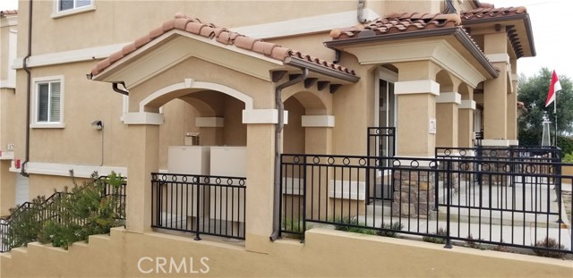 Detail Gallery Image 34 of 39 For 1704 Ruxton Ln #C,  Redondo Beach,  CA 90278 - 3 Beds | 2/1 Baths