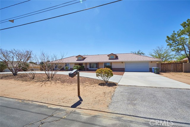 20187 Yucca Loma Rd, Apple Valley, CA 92307