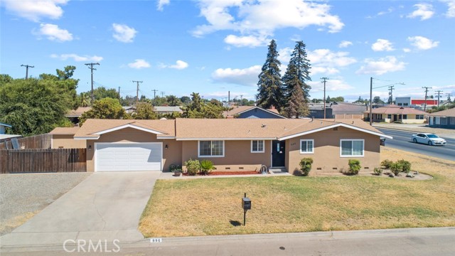 Detail Gallery Image 1 of 1 For 996 Cardoza Dr, Tulare,  CA 93274 - 3 Beds | 2 Baths