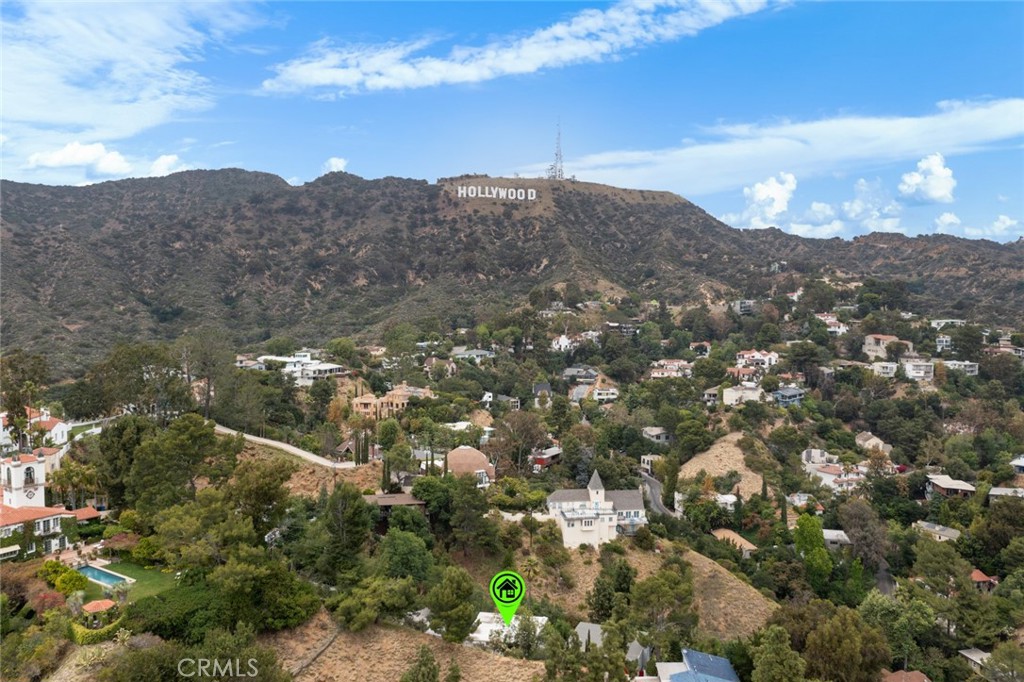 https://media.crmls.org/medias/ae2af9d7-a1b6-43ef-9114-127c6c23482a.jpg?preset=X-Large