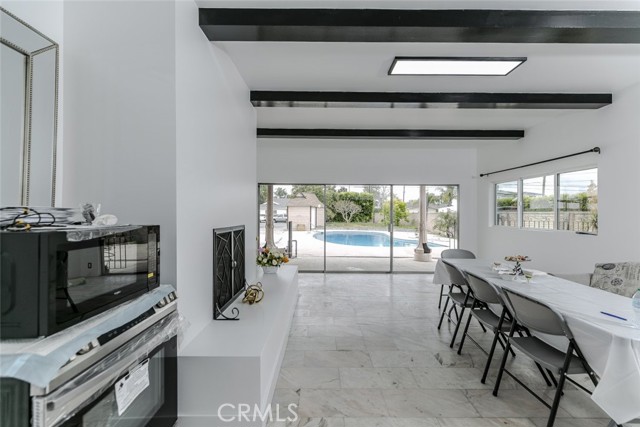 Detail Gallery Image 8 of 44 For 7737 Ethel Ave, North Hollywood,  CA 91605 - 6 Beds | 5 Baths