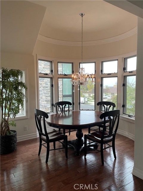 Detail Gallery Image 10 of 20 For 504 Avocado Ave, Corona Del Mar,  CA 92625 - 3 Beds | 3 Baths