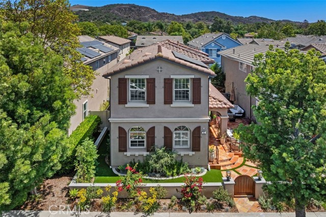 6 Paverstone Lane, Ladera Ranch CA: https://media.crmls.org/medias/ae2e4b49-6e54-4017-8150-7bc23ffabe45.jpg