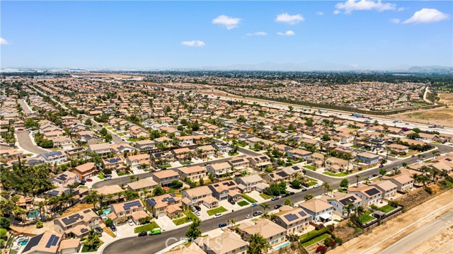 12337 Columbia Lane, Eastvale CA: https://media.crmls.org/medias/ae2e653f-ebd9-4adc-992e-d9f91ade0e10.jpg