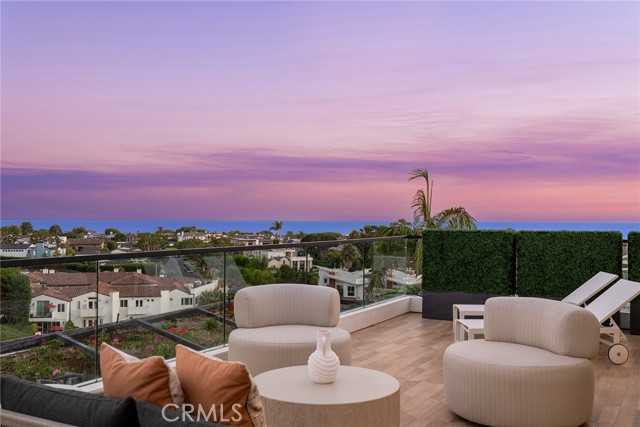 Detail Gallery Image 12 of 53 For 504 Hazel Dr, Corona Del Mar,  CA 92625 - 4 Beds | 3/1 Baths