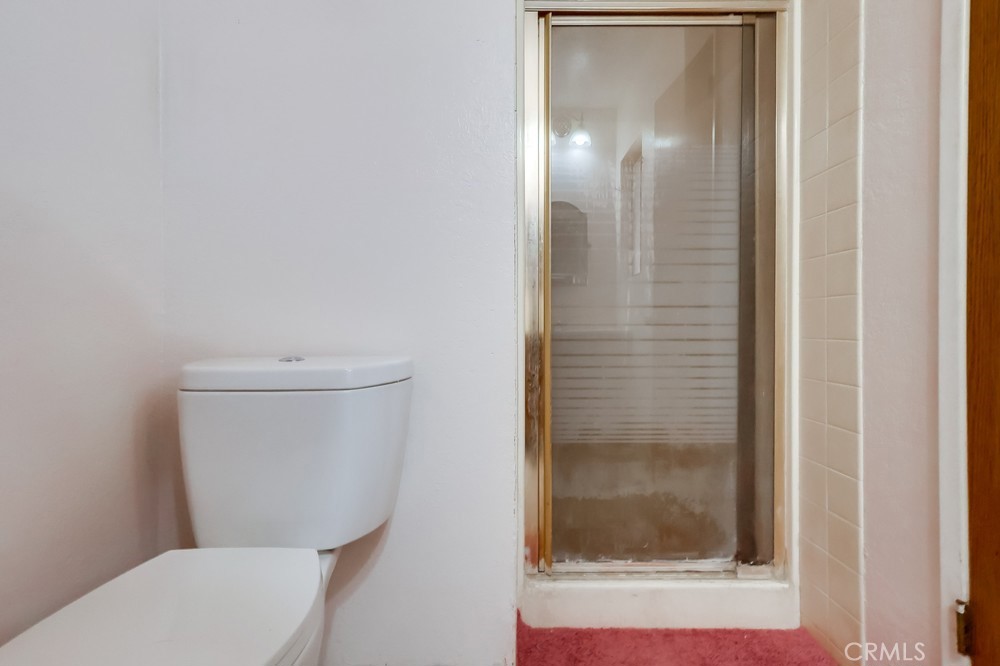 https://media.crmls.org/medias/ae2f1672-668e-4686-9785-4e348c879122.jpg?preset=X-Large