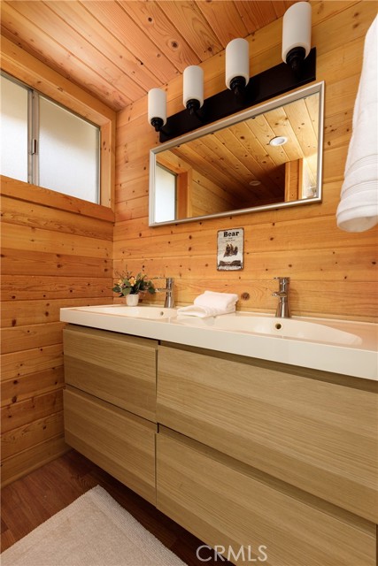 Detail Gallery Image 14 of 34 For 422 Pyramid, Lake Arrowhead,  CA 92352 - 3 Beds | 2 Baths